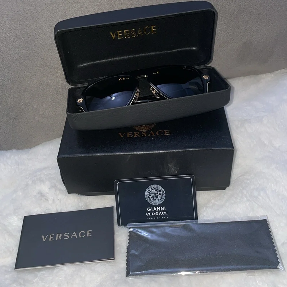 Versace Aviators Brand New Authentic Versace Sunglasses 😎 - Picture 7 of 9